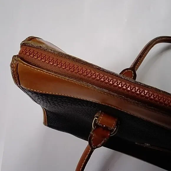 Vintage Dooney Bourke Women Handbag - Picture 7 of 12